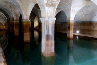 Το κανάλι του Αδριανού όπως είναι σήμερα.