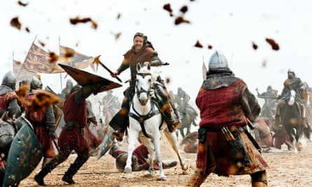 Russell Crowe says he became ‘lifelong friends’ with Rusty the white horse while filming Robin Hood.