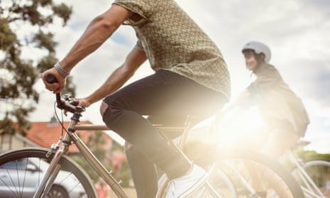 Apple’s mapping app is being upgraded to give cycling directions to users around the country.