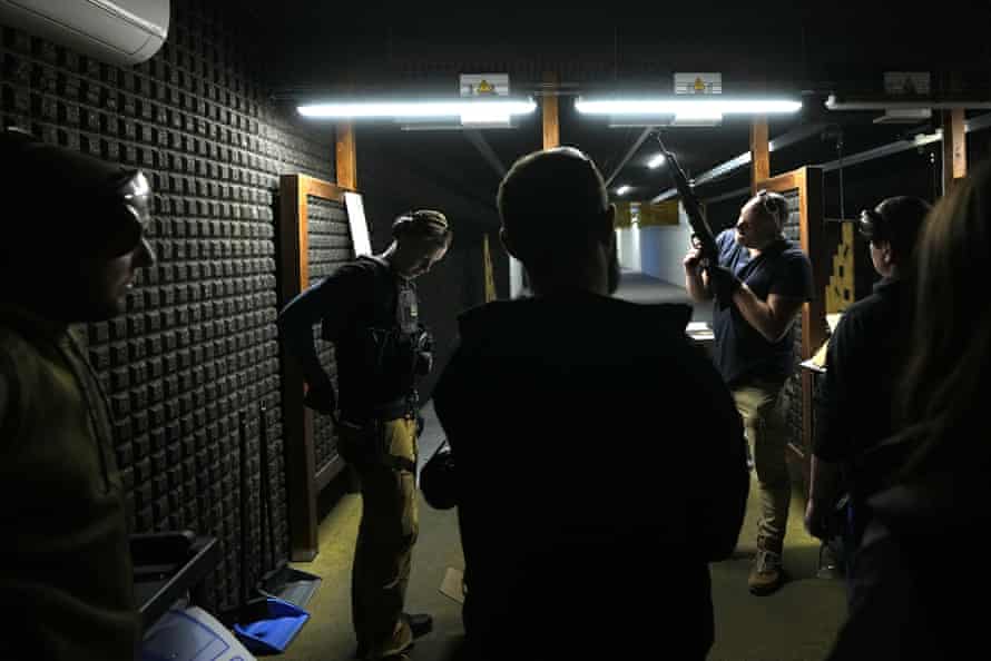 Russia-Ukraine war latest: Putin defends ‘noble’ invasion; alleged Mariupol chemical attack investigated – live | Ukraine 5 Instructors train Ukrainian nationals at a shooting range in Brno, Czech Republic.