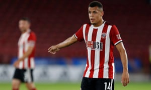 Ravel Morrison jugando en la Copa Carabao gana contra Blackburn