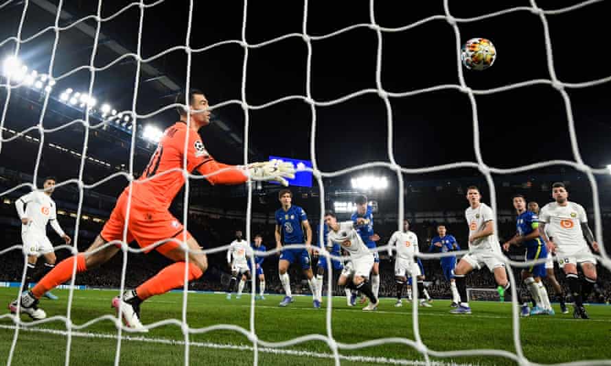 Kai Havertz powers a header past Lille goalkeeper Léo Jardim