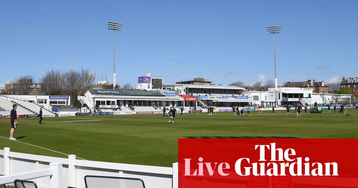County Championship day four: Warwickshire v Surrey and more – live!