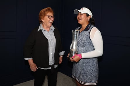 Jenny Lee Smith and Lilia Vu grin arsenic nan second holds nan Women’s Open trophy