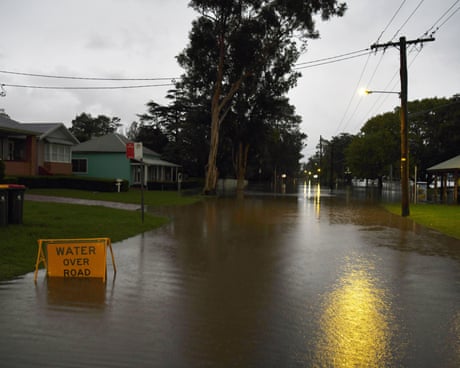 NSW floods: thousands stranded in mid-north coast with more heavy rain to come
