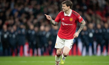 Victor Lindelöf of Manchester United celebrates scoring the winning penalty against Brighton