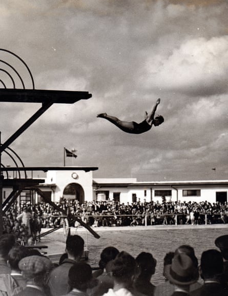 British Olympic diver, Katinka Larsen, at the opening of Uxbridge lido, 1935.