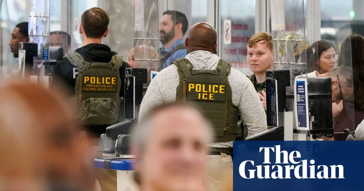 Airline workers reportedly decline to help US agents as Trump migrant crackdown accelerates