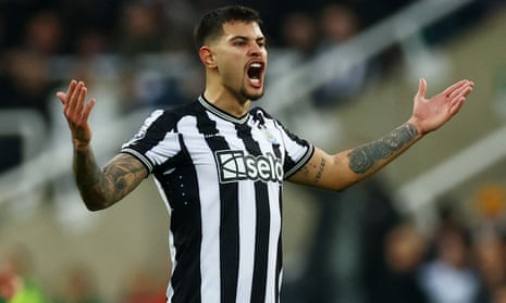Eddie Howe eager to keep Bruno Guimarães but offers no guarantees | Newcastle United | The Guardian