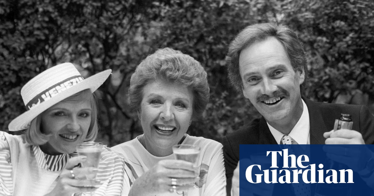 Tributes paid to Crossroads star Tony Adams after his death aged 84