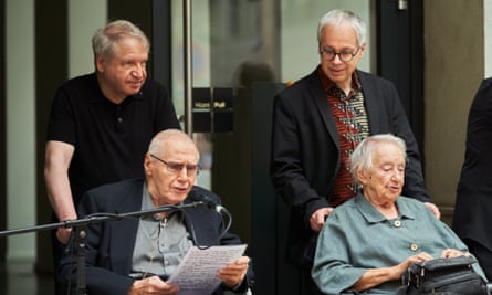 György Kurtág (behind him is his and Marta’s son) and Ligeti’s wife Vera, with her son behind her at the renaming ceremony for György Ligeti street.
