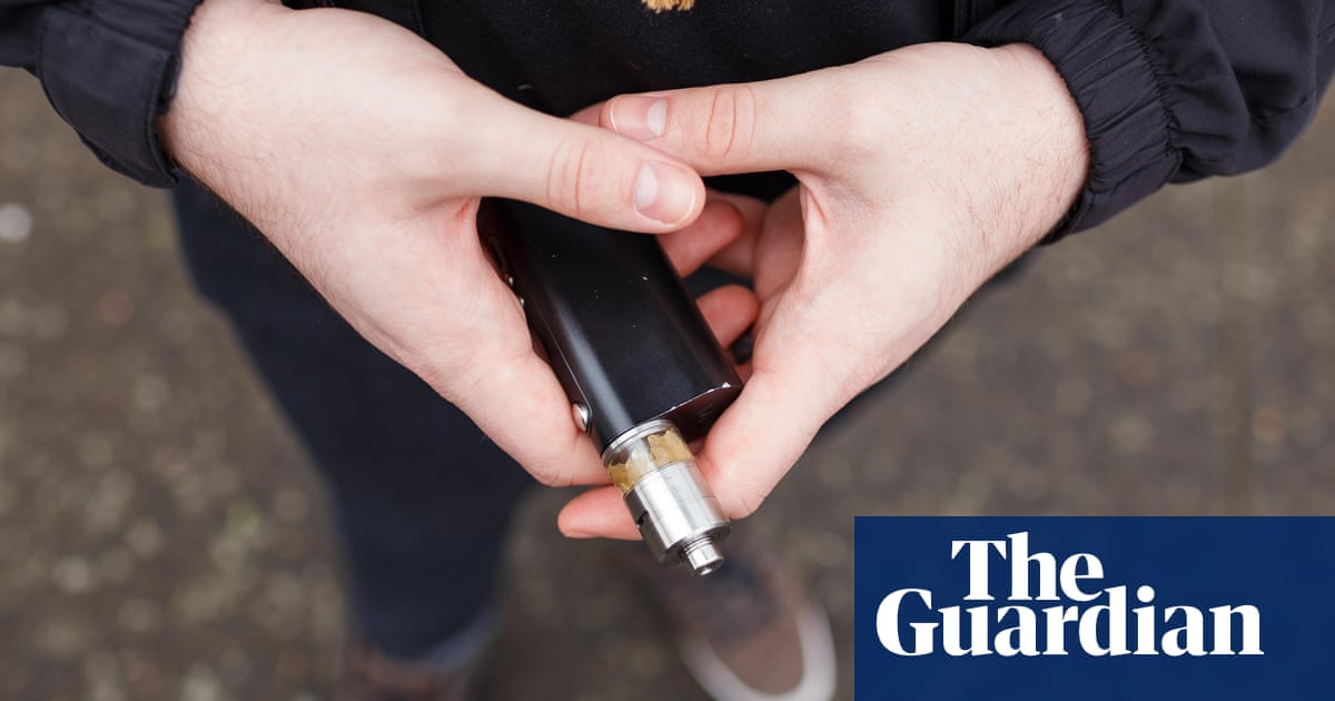 Children so addicted to nicotine they sleep with vapes under pillow, Australian hearing told