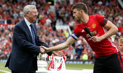 Michael Carrick thanks fans in emotional Old Trafford testimonial | Manchester United | The Guardian