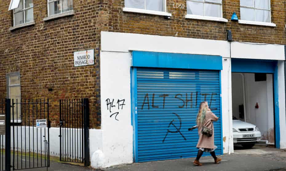 LD50 gallery in Dalston – now with added ‘Alt Shite’ graffiti. 