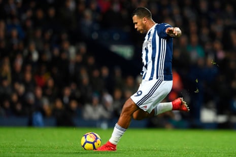 Salomon Rondon fires in a shot that hits the bar.
