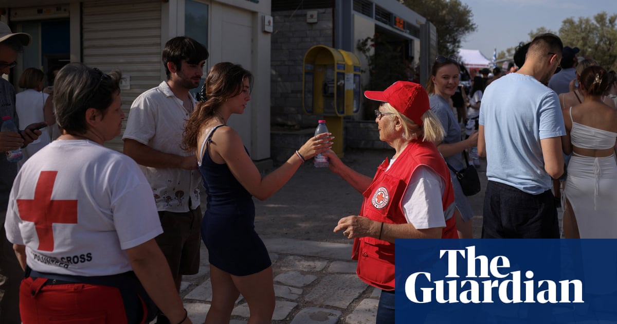 Besucher Griechenlands scheinen sich der Gefahren einer Hitzewelle nicht bewusst zu sein, warnen Retter Griechenland Besucher Griechenlands scheinen sich der Gefahren einer Hitzewelle nicht bewusst zu sein, warnen Retter Griechenland