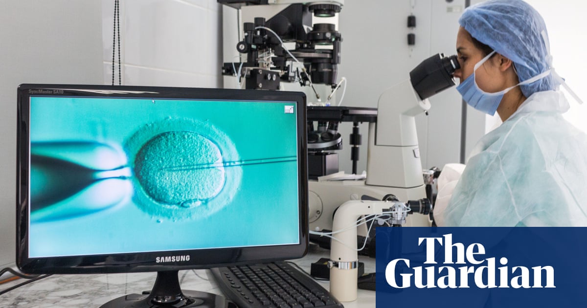 Number of single UK women having fertility treatment trebles, report says