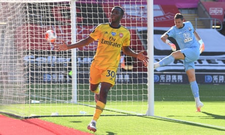 Young Guns Willock And Nketiah Lead Arsenal To Win Over Southampton Premier League The Guardian