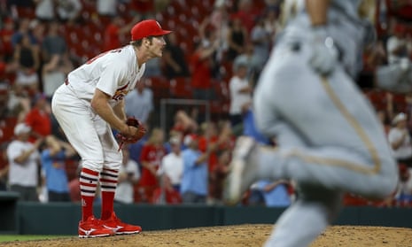 Cardinals – Pirates: Miles Mikolas no-hitter missed by one strike