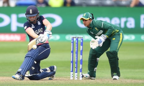 Heather Knight pulls to square leg in England’s semi-final win over South Africa.