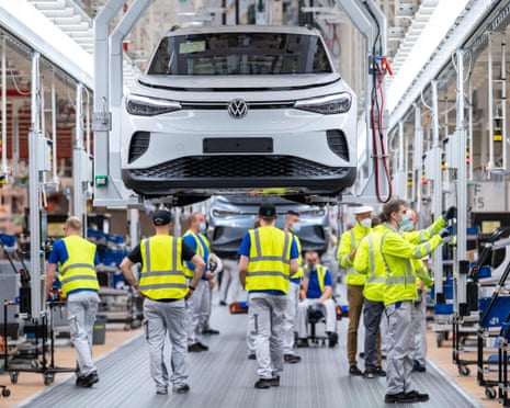 Workers on the Volkswagen assembly line for the VW ID 4 electric car in Emden, northern Germany