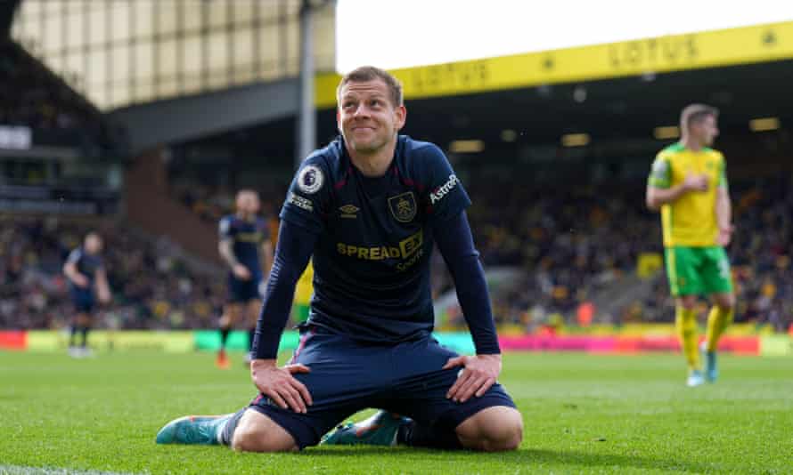 Matej Vydra réagit à une occasion manquée.