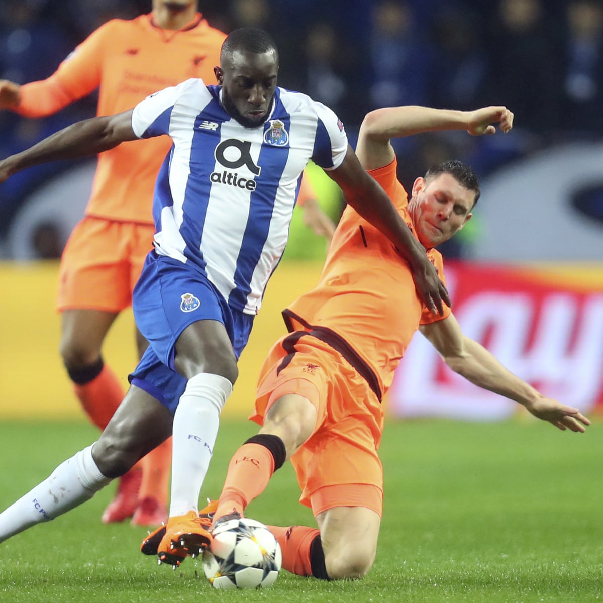 Football Transfer Rumours Everton To Bid 35m For Porto S Moussa Marega Transfer Window The Guardian