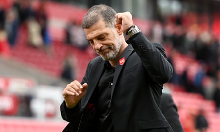 Watford demolish shaky Stoke as Slaven Bilic enjoys a ‘dream start’ | Championship 1 Slaven Bilic celebrates at full time