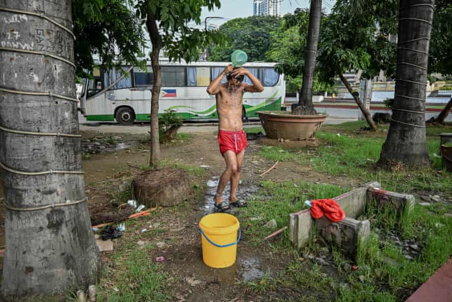 People have been advised to maintain physical distancing and practise good hygiene to help curb the spread of Covid-19. Some homeless people use unfiltered water from the park’s fountain for bathing