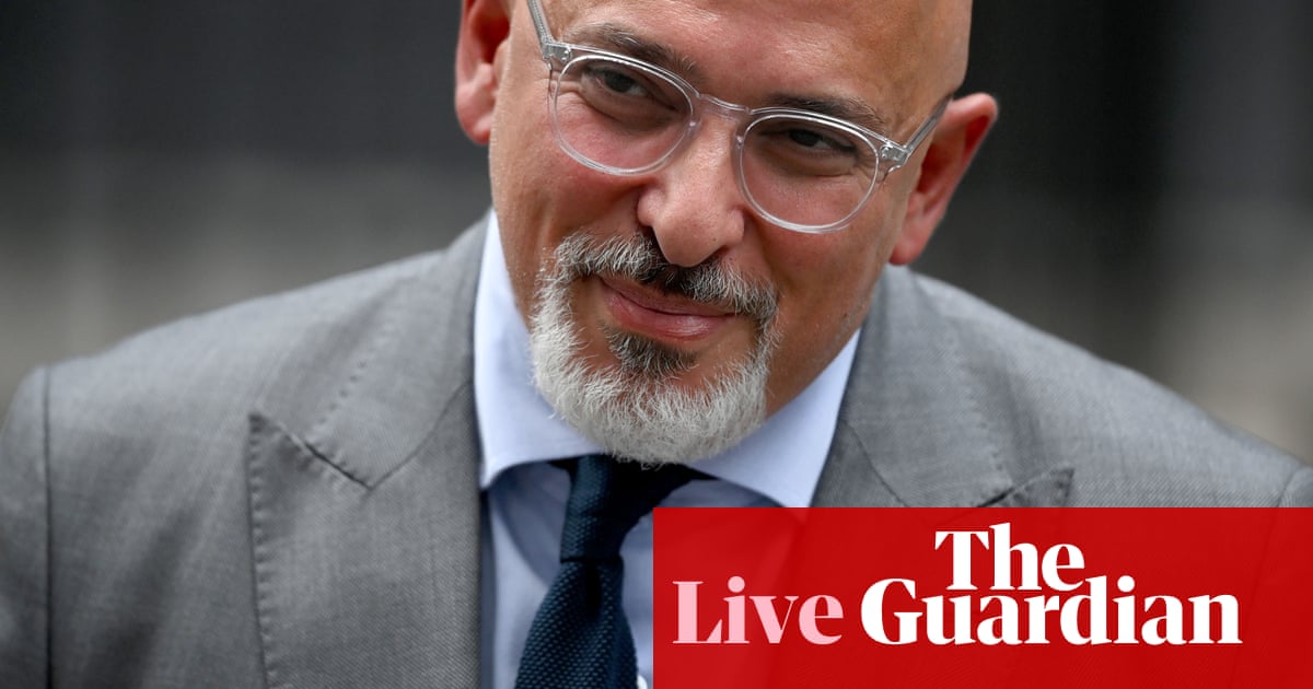 Política del Reino Unido en vivo: Zahawi says Johnson is safe in his job and says Starmer should apologise for drink
