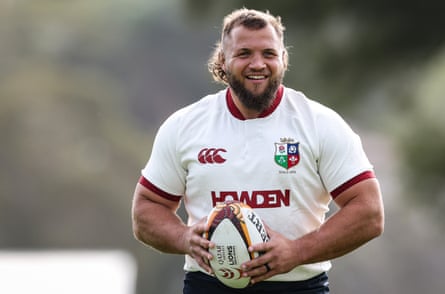Pierre Schoeman with the ball in training