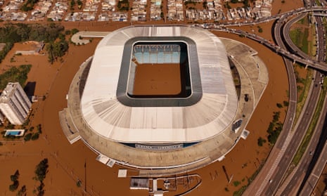 Quang cảnh sân vận động của Grêmio bị ngập lụt vào tháng 5 năm 2024.