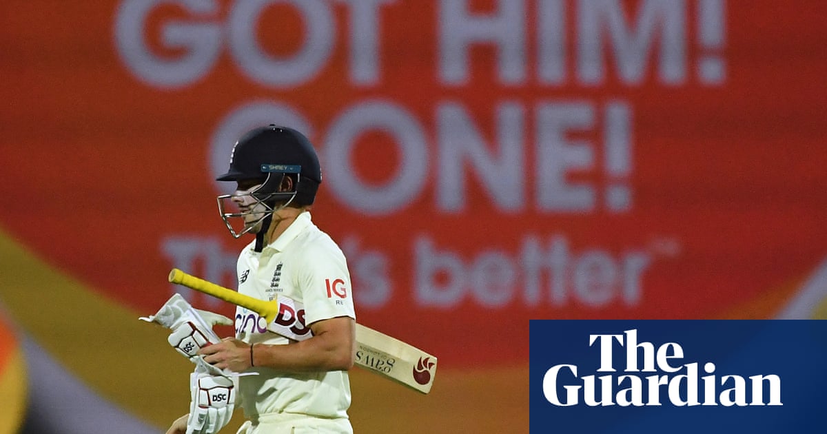 England batters are forced to rewatch wickets in heated Ashes meeting