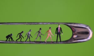 Evolution needle sculpture by Willard Wigan