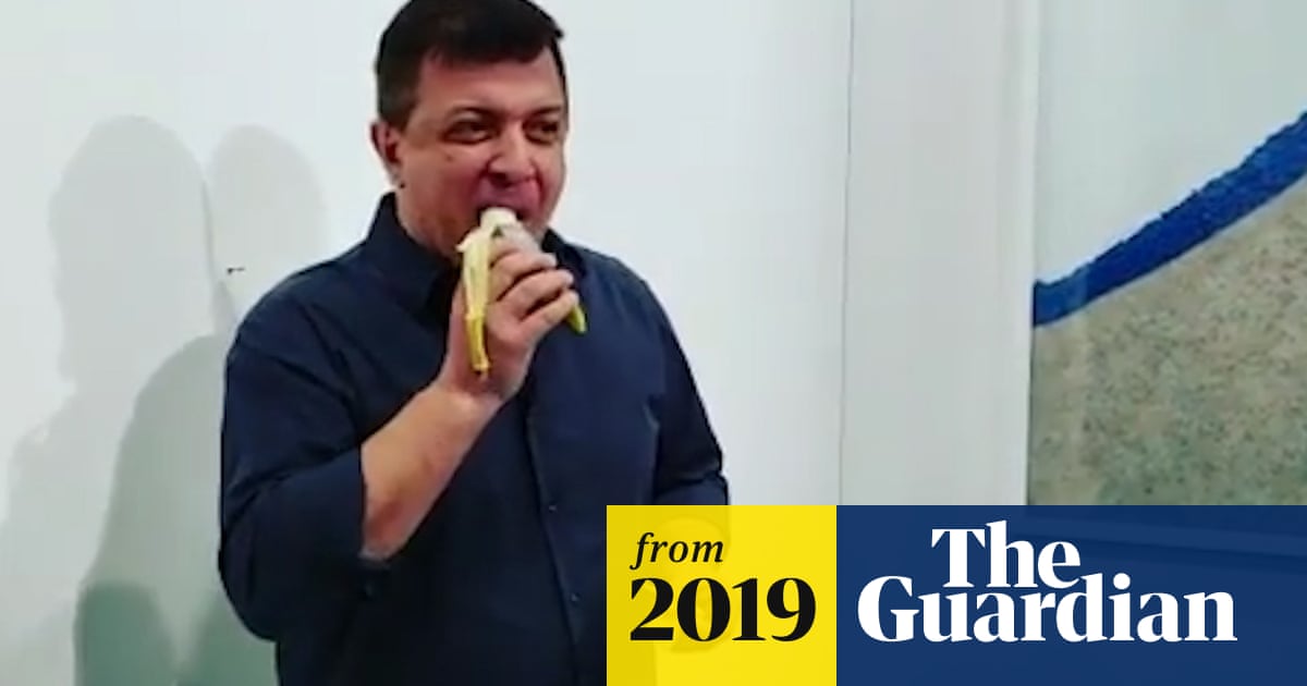 'Hungry' performance artist eats $120,000 banana art installation – video