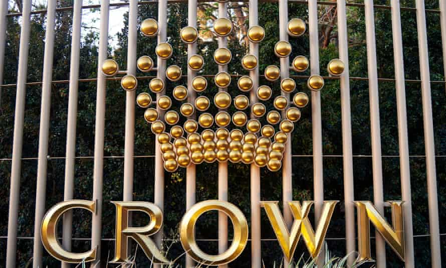 Расследование общественности объявило о том, что курорты Crown не могут работать в Сиднейском казино
