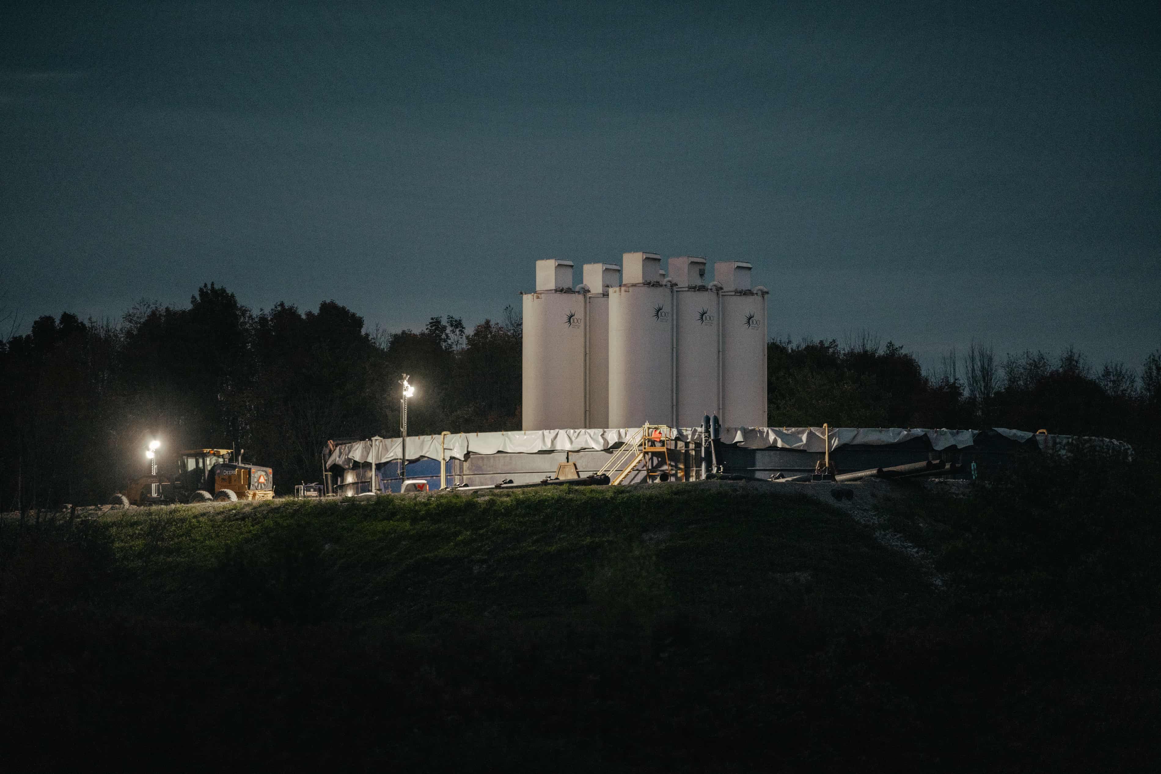 ‘I’m not voting for either’: fracking’s return stirs fury in Pennsylvania town whose water turned toxic (theguardian.com)