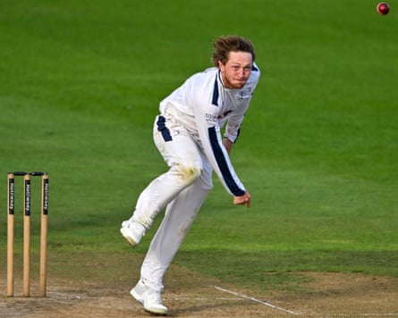 Dom Bess of Yorkshire bowling during the County Championship match between Hampshire and Yorkshire at Utilita Bowl