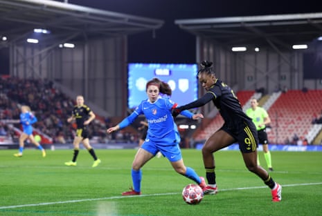 Melvine Malard of Manchester United is put under pressure by Patricia Larque of Atlético Madrid