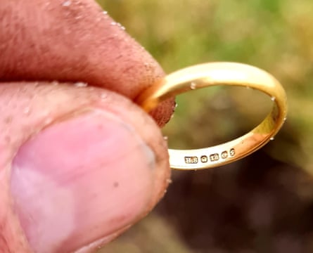 Wedding ring belonging to Peggy MacSween found by Donald McPhee who set out to search for it when he learned where it had been lost
