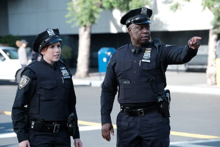 Braugher as Ray Holt in series 7 of Brooklyn Nine-Nine, alongside Vanessa Bayer as Debbie Fogel, in 2019.
