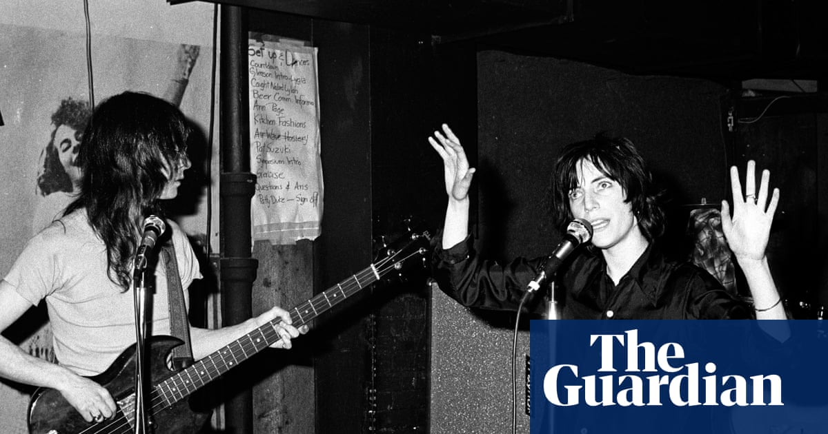 Five Great Reads: New York’s favourite dive bar, coping with chronic fatigue, and a royal biographer spills the beans