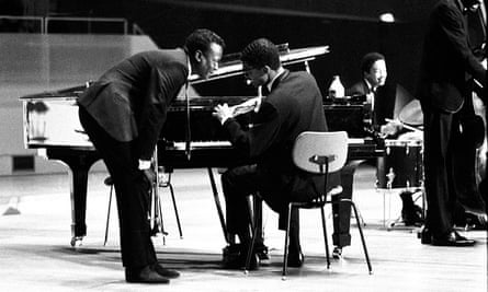 Miles Davis on stage with Hancock in Berlin, 1964.