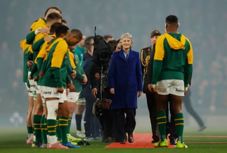 Ireland's President Catherine Connolly meets the South Africa players.