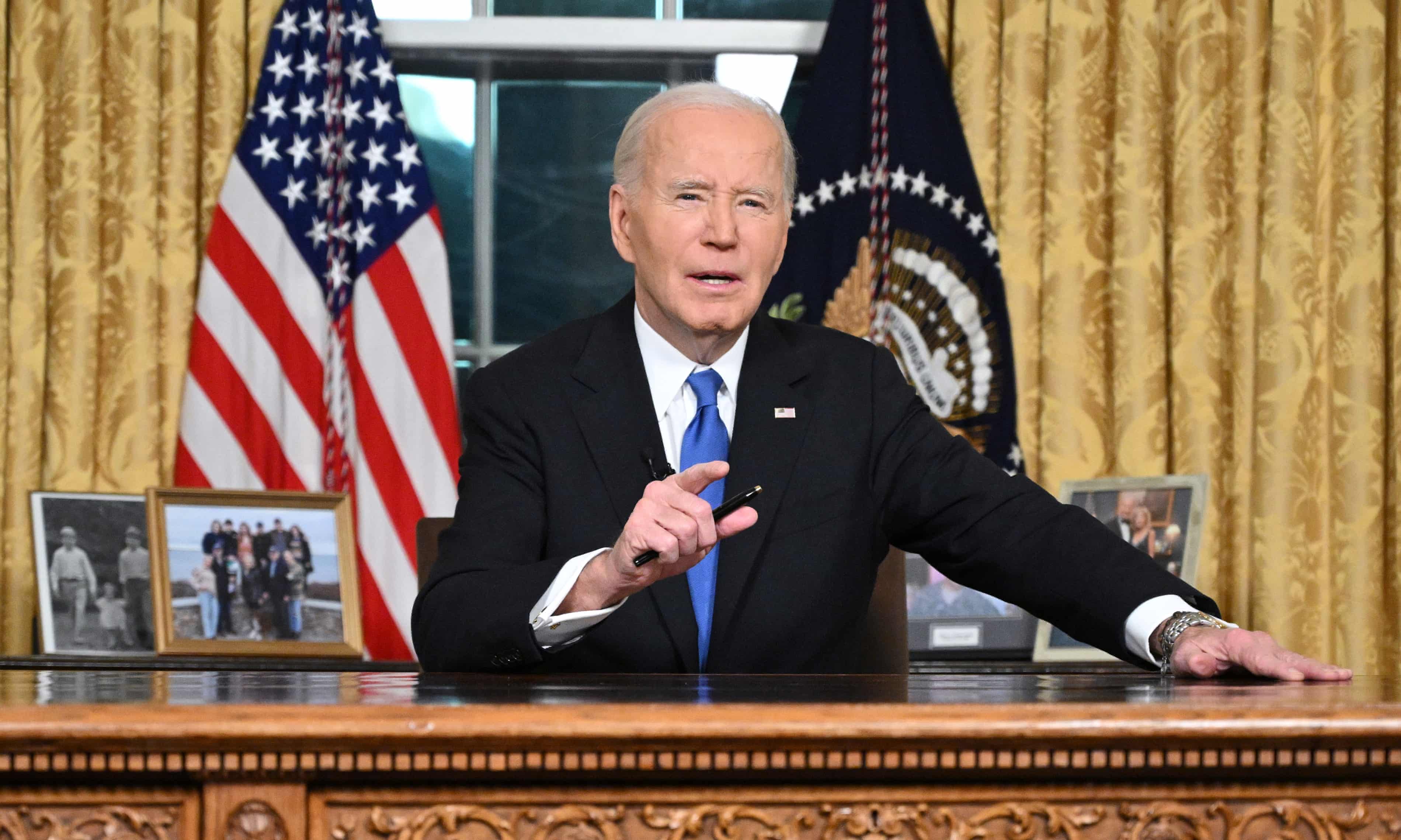 Joe Biden commutes sentences of nearly 2,500 non-violent drug offenders (theguardian.com)