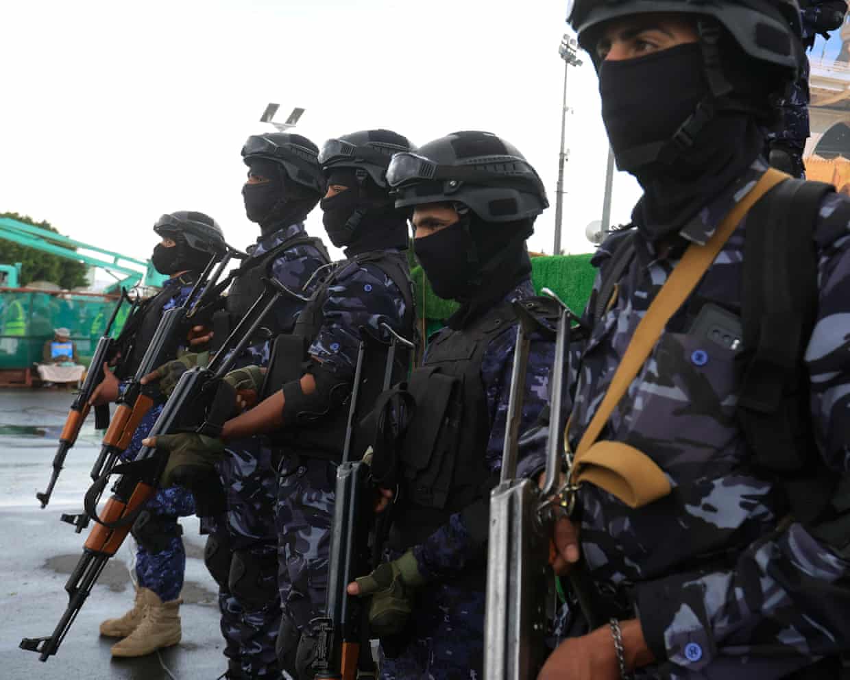 Tens of thousands displaced by fighting