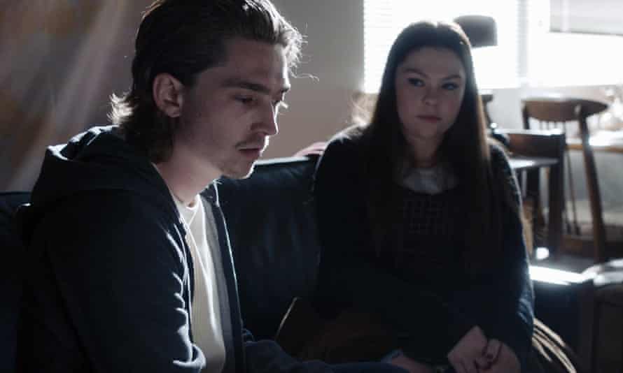 Austin Abrams and Hannah Zeile in This is Us