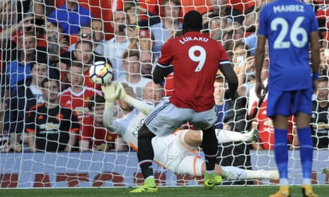 Manchester United’s Romelu Lukaku see his penalty saved by Leicester keeper Kasper Schmeichel.