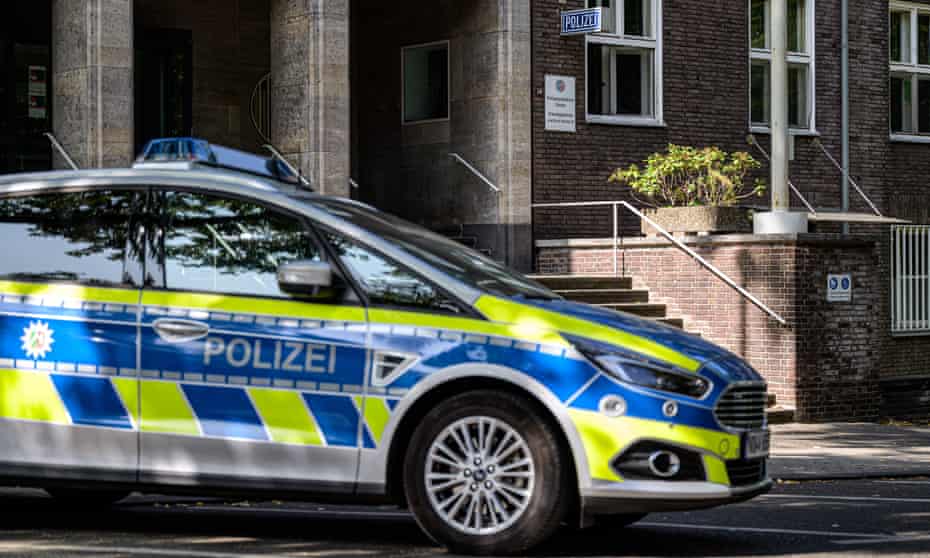 Police cars in front of a German police station