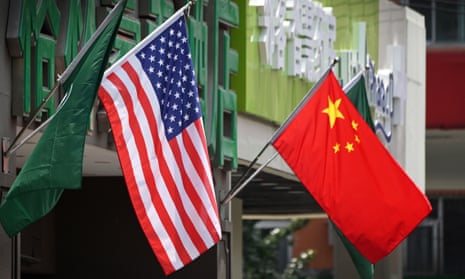 US and China flags